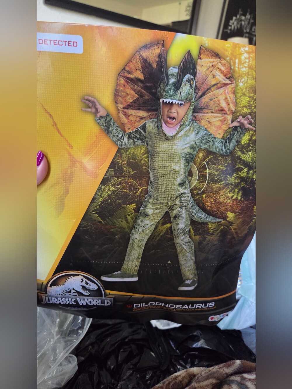 Jurassic World Dilophosaurus Deluxe Med. 7/8